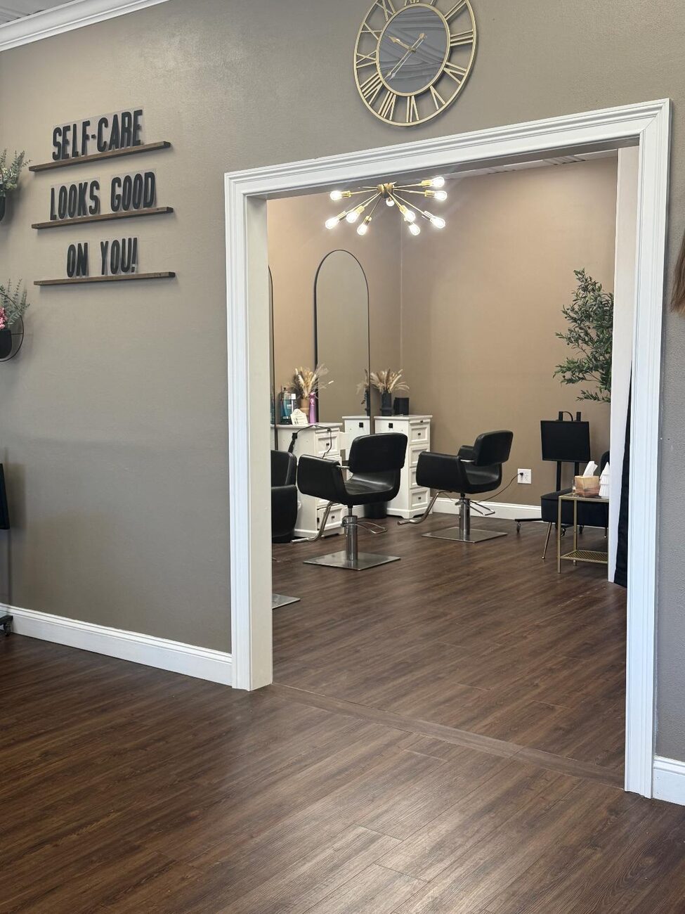 Inside Jerseywaves Salon on Route 88 in Brick, NJ